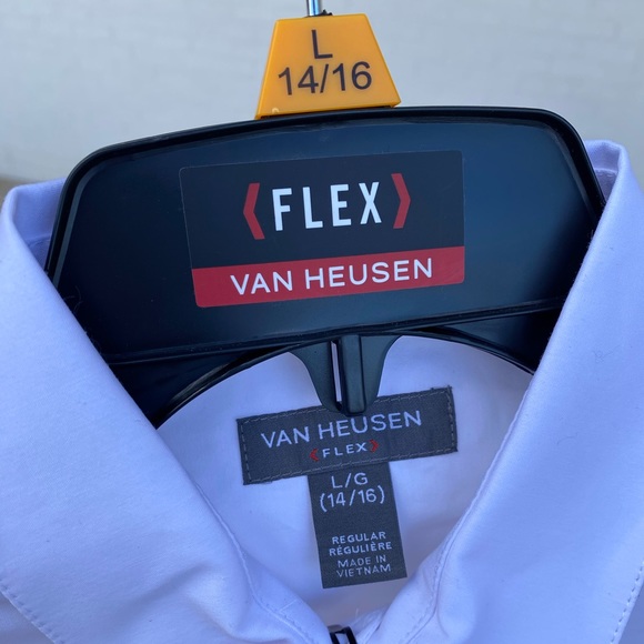 Button up dress shirt and tie - Picture 2 of 4